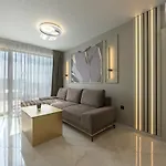 Sunset Terrace شقة